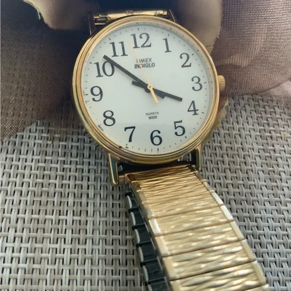 Timex indigo gold tone watch. For men or woman. - Picture 3 of 4